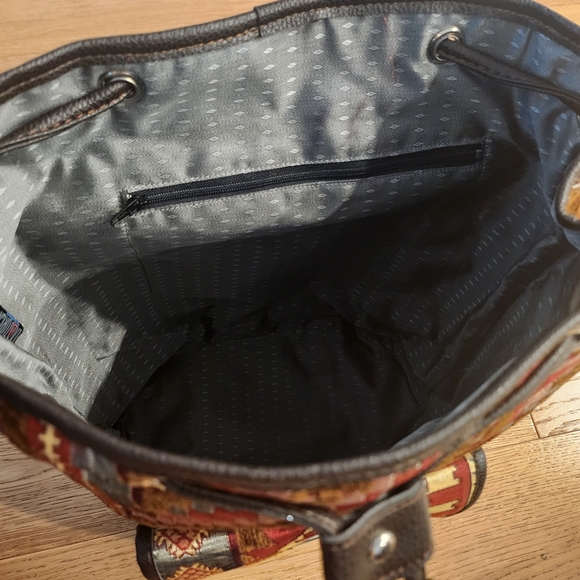 Handmade Embriodery Bag - Picture 5 of 7